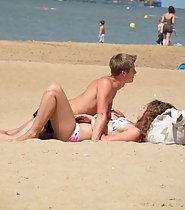 Couples Beach Xxx - Young Couple Fuck at Beach - Voyeur Videos
