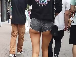 Sexual confidence and tight buttocks in tiny shorts