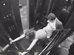 255px x 190px - Fuck in the elevator on a security cam - Voyeurs HD