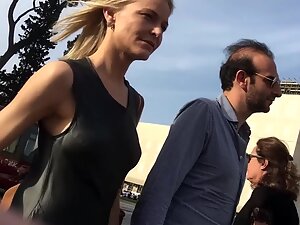 Special way to see perky tits of a tourist milf